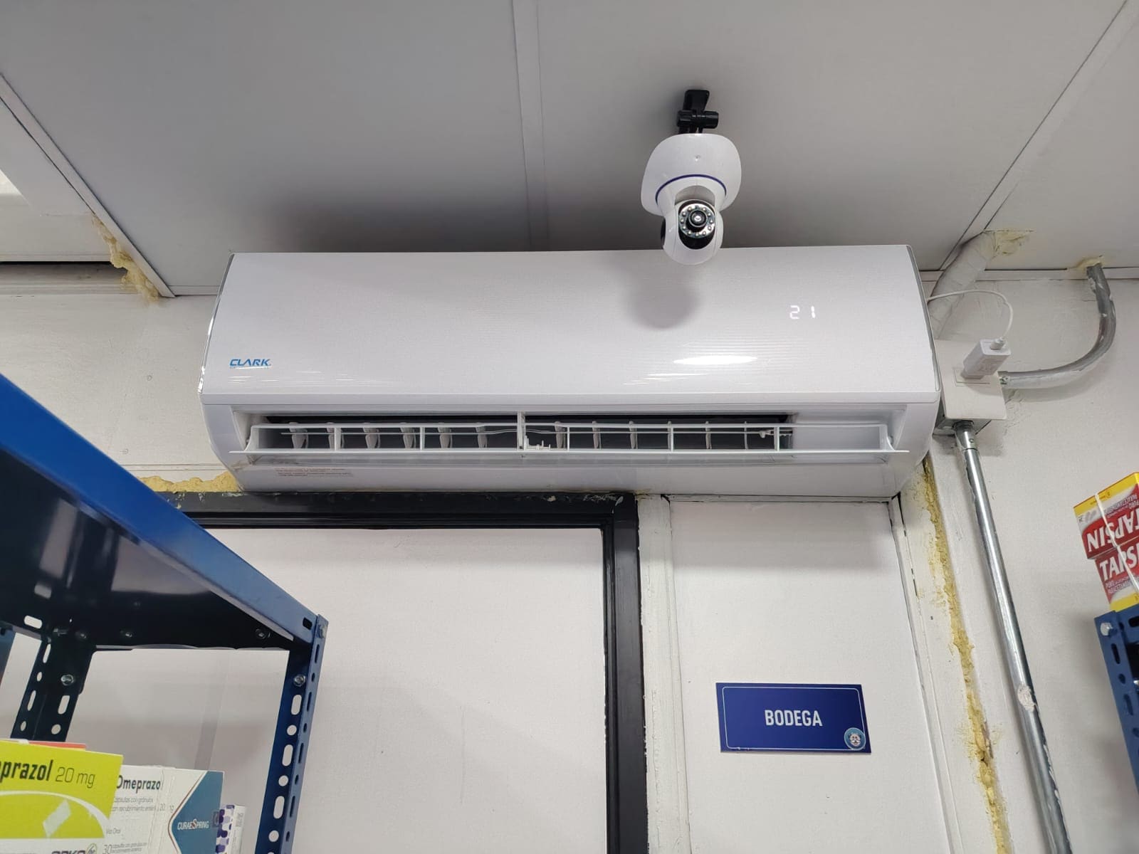 Local comercial climatizado con un split instalado por EMB